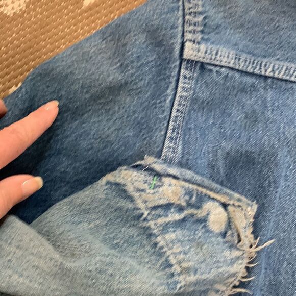 Vtg Rare Distressed & Faded Lightweight OshKosh B’Gosh Denim Workwear Jacket 44R - Picture 13 of 17